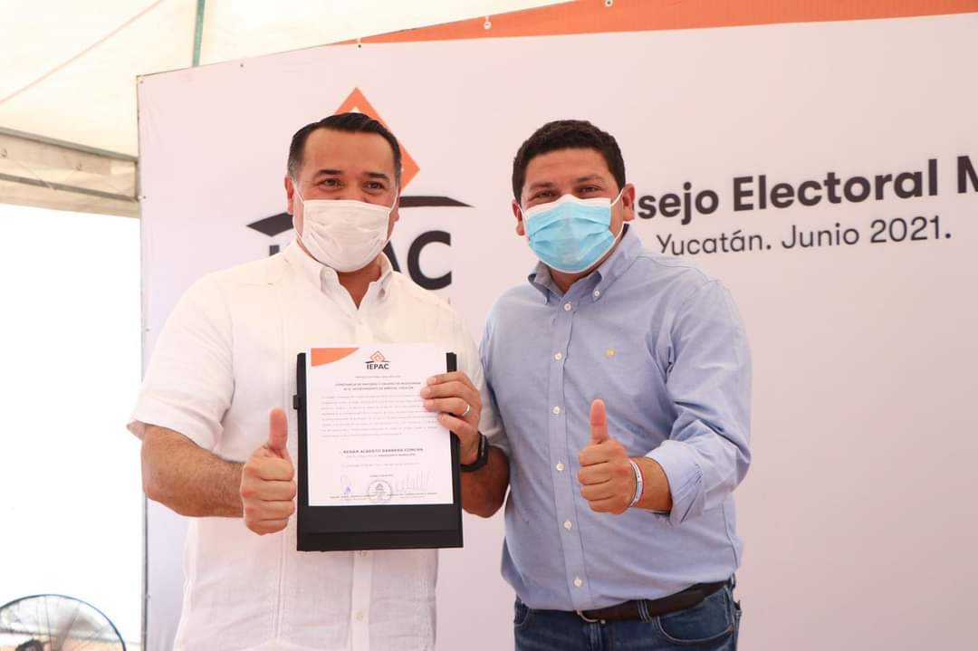 Recibe Renán Barrera constancia de mayoría de votos